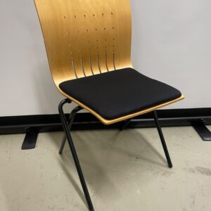Foraform møtestol