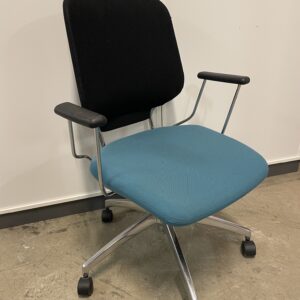 Savo Invite møtestol.