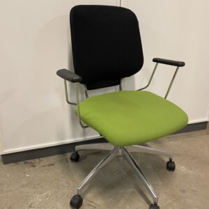 Savo Invite møtestol.