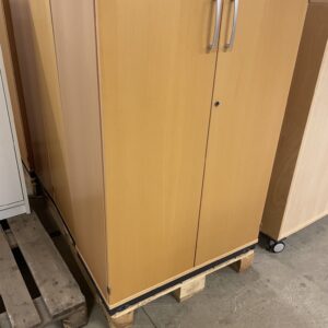 Kinnarps 3-roms m/slagdører.