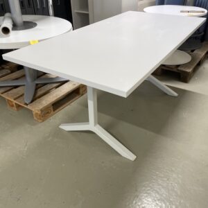 Lammhults Funk 160x80
