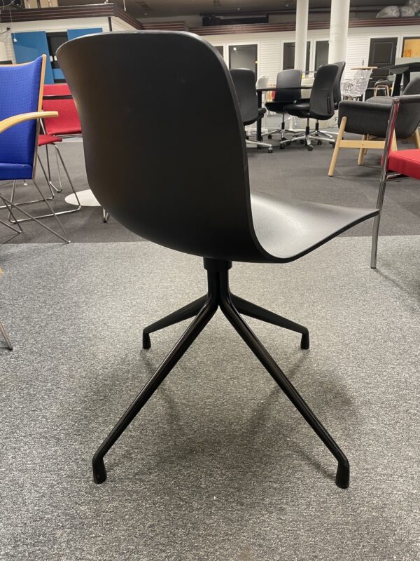 Hay about a chair AAC10 - Image 2