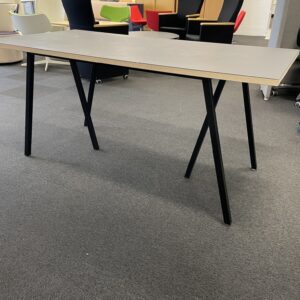 Hay Loop Stand 80x160