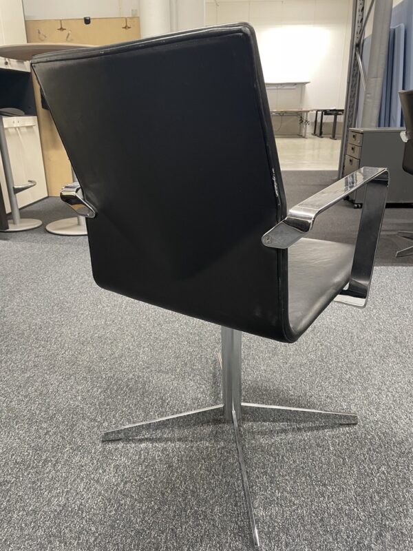 Four Design - Image 2