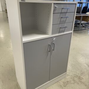 Svenheim 2A4 med 3 skuffer + reol