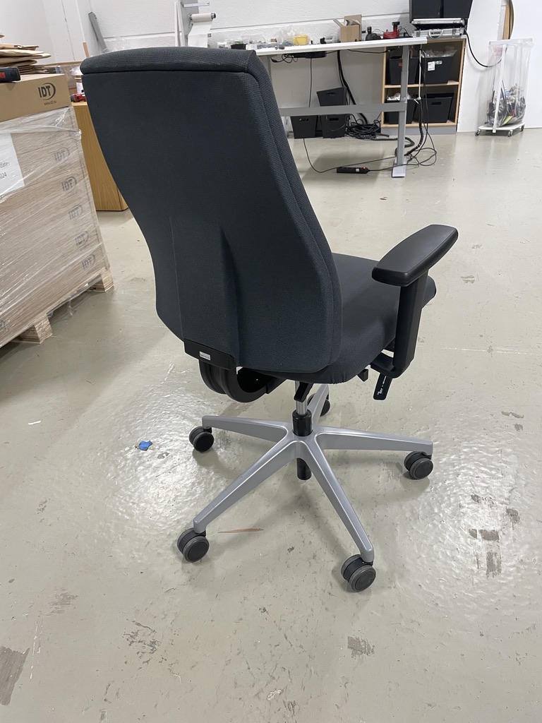 Interstuhl - Image 2