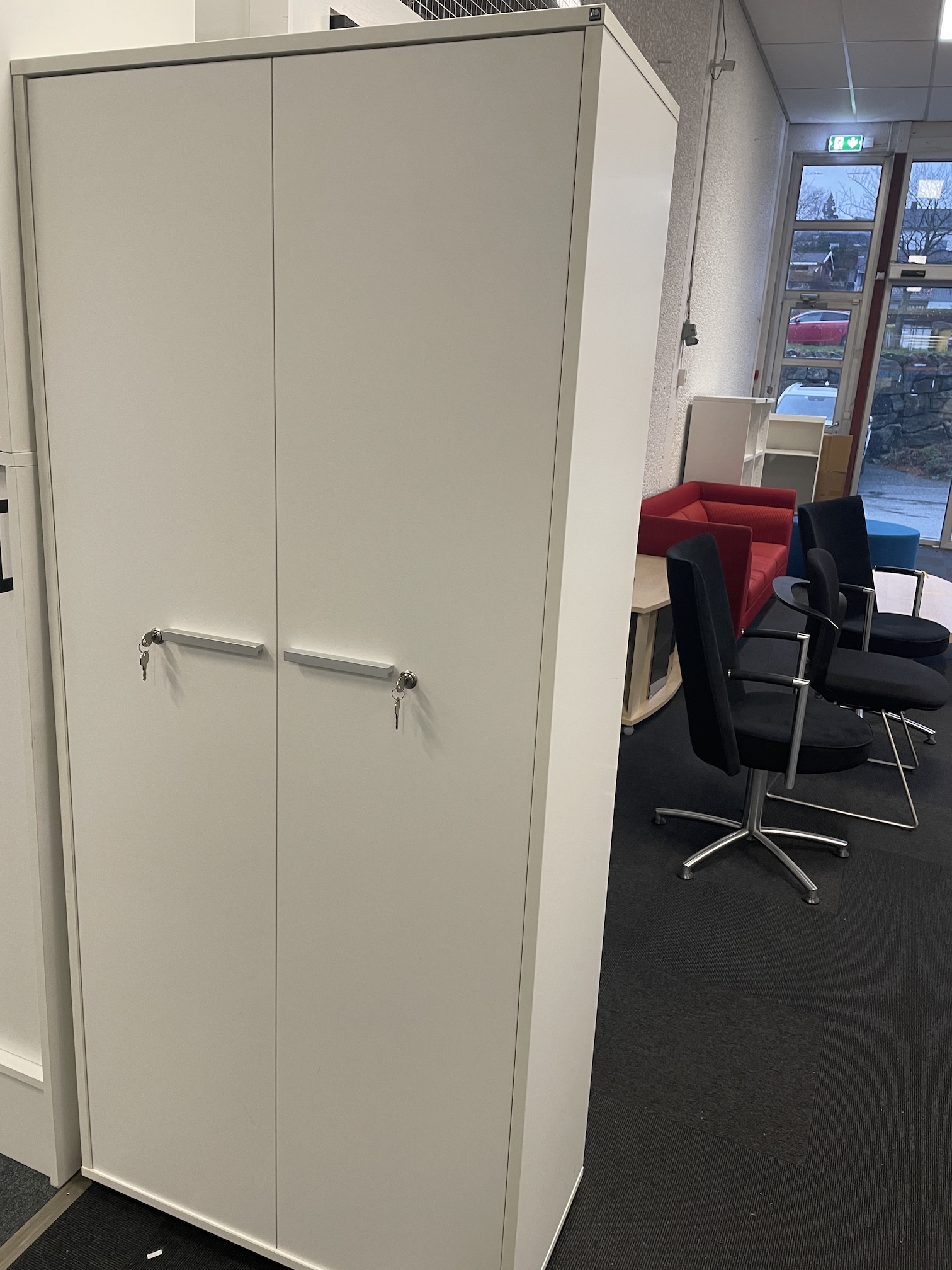 Holmris 5A4 med slagdører.