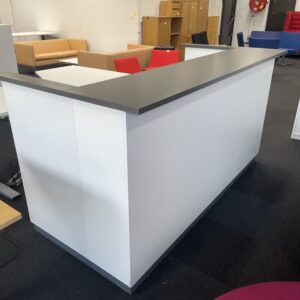 215x105 m/hev/senk kontorpult.