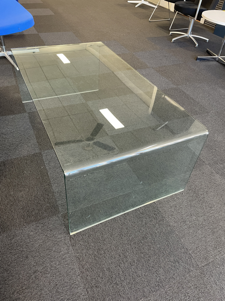 Sofabord, glass,130cm