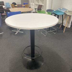 Ø:90 hvitt ståbord